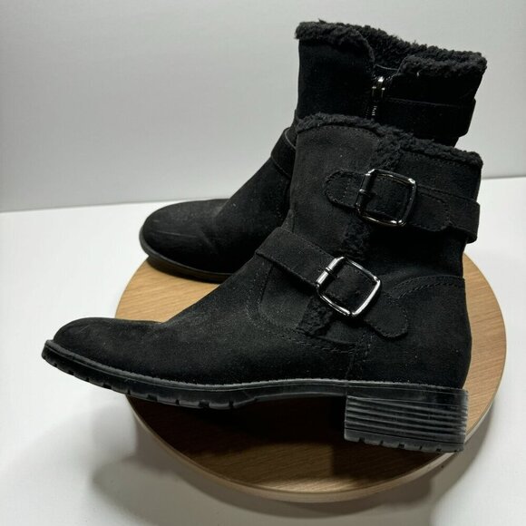 Unisa All Black Ankle Faux Suede Boots Faux Fur Lining Buckle Straps Size 8M - Picture 5 of 6